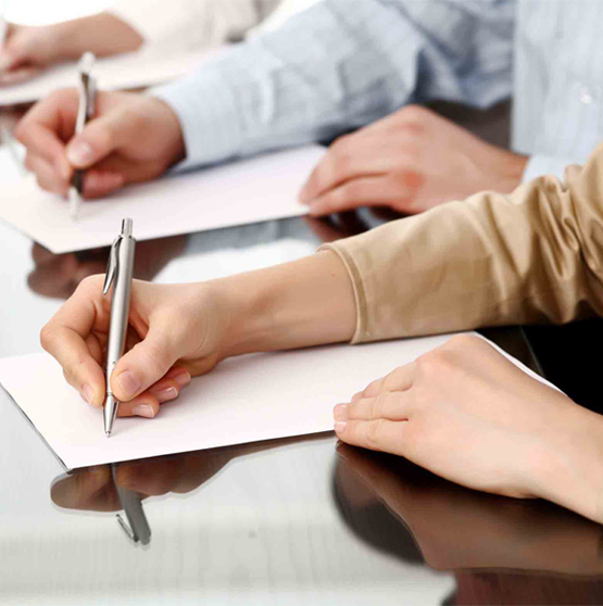 Servicios de consultoría y asesoría profesional